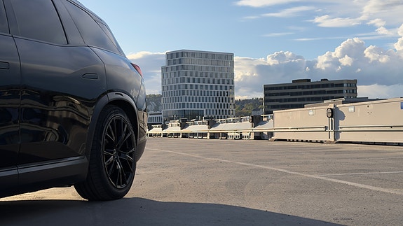 NIO ES8 5 of 25