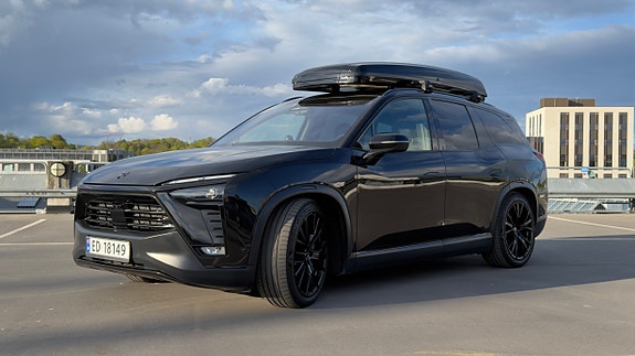 NIO ES8 7 of 25