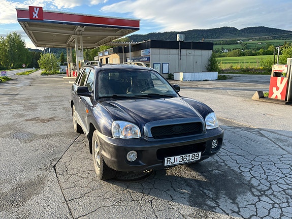 Hyundai Santa Fe 2 of 5