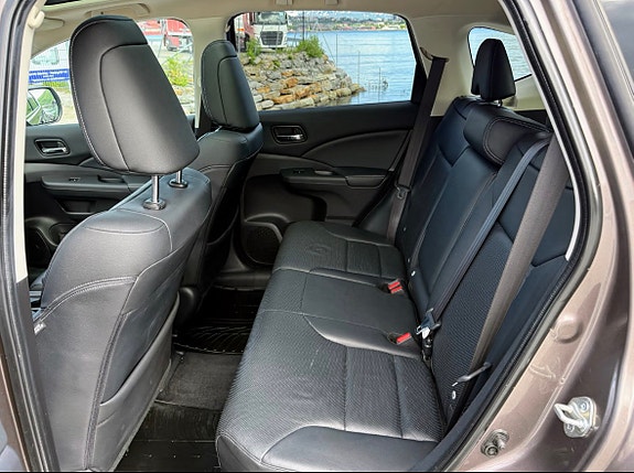 Honda CR-V 7 of 8