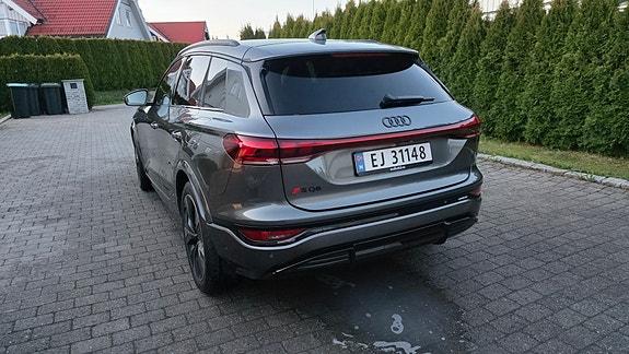 Audi SQ6 e-tron 9 of 25