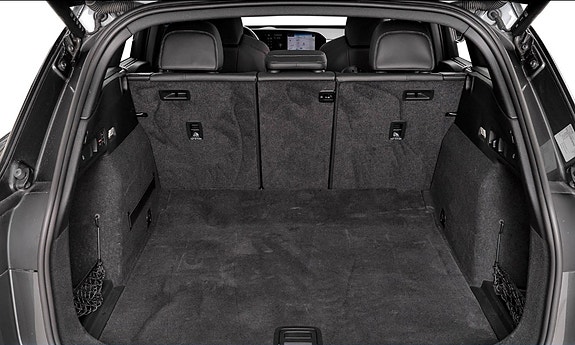 Audi SQ6 e-tron 23 of 25