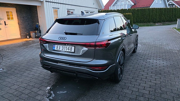 Audi SQ6 e-tron 8 of 25