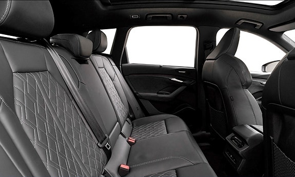 Audi SQ6 e-tron 22 of 25