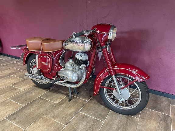 353 250cc Restaurert 3 of 5