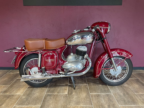 353 250cc Restaurert 2 of 5