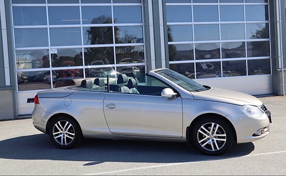 Volkswagen Eos 2 of 14