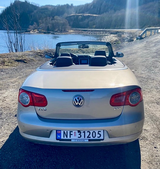 Volkswagen Eos 11 of 14