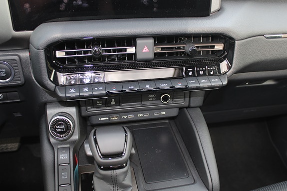 Toyota Land Cruiser 22 of 30