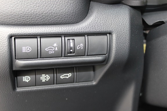Toyota Land Cruiser 25 of 30