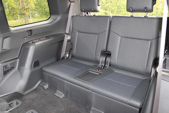 Toyota Land Cruiser 14 of 30