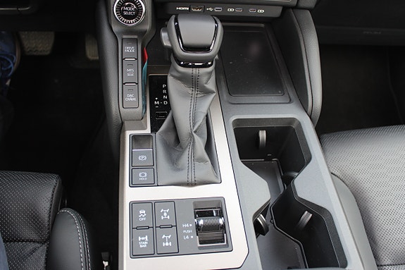Toyota Land Cruiser 21 of 30