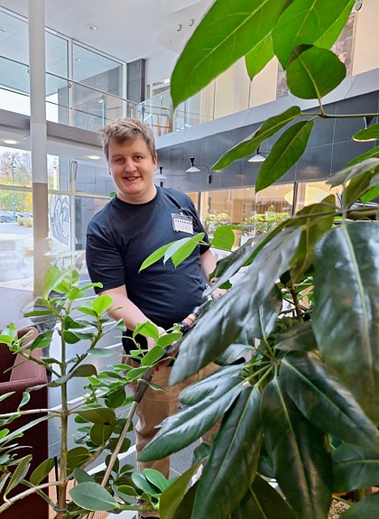 Vi har ansvaret for over 1 000 plantekasser hos Statkraft, i samarbeid med Plantefryd.