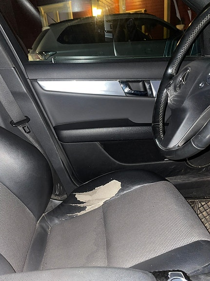 Mercedes-Benz C200 7 of 12
