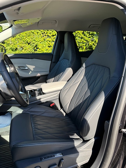 Ford Explorer 7 of 9