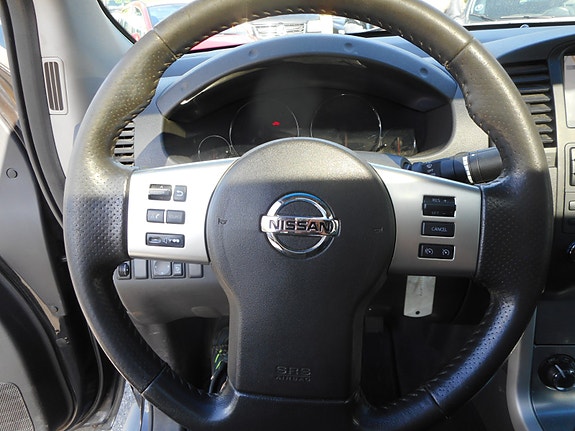 Nissan Navara 12 of 28