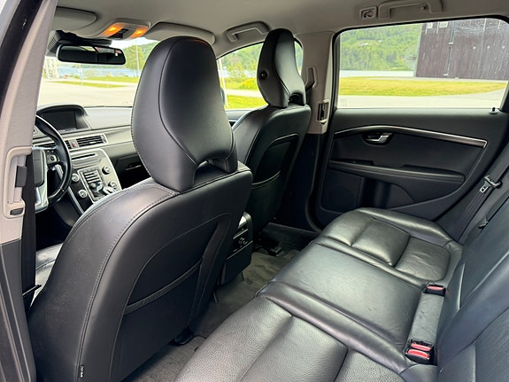 Volvo XC70 13 of 19