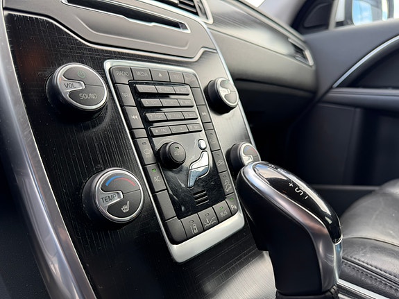 Volvo XC70 16 of 19