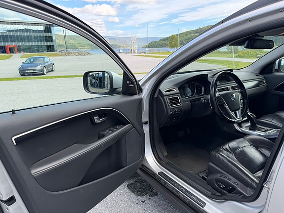 Volvo XC70 12 of 19