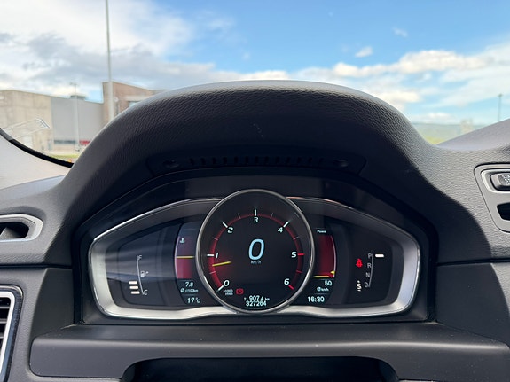 Volvo XC70 18 of 19