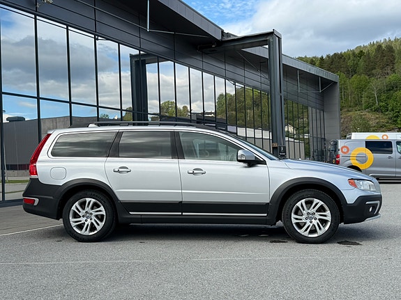 Volvo XC70 7 of 19