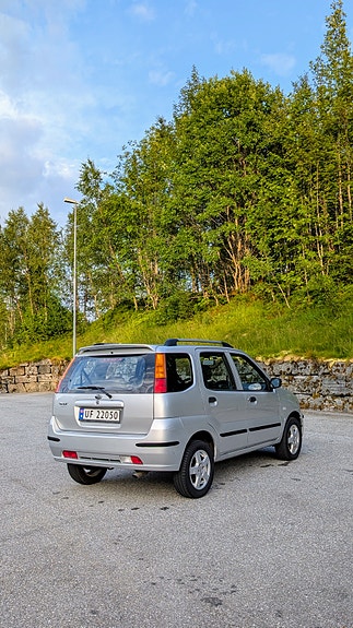 Subaru Justy 3 of 5