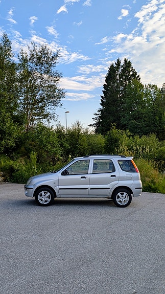Subaru Justy 2 of 5
