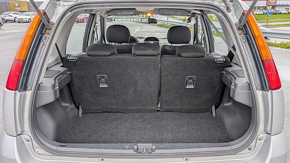 Subaru Justy 15 of 16