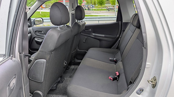 Subaru Justy 14 of 16
