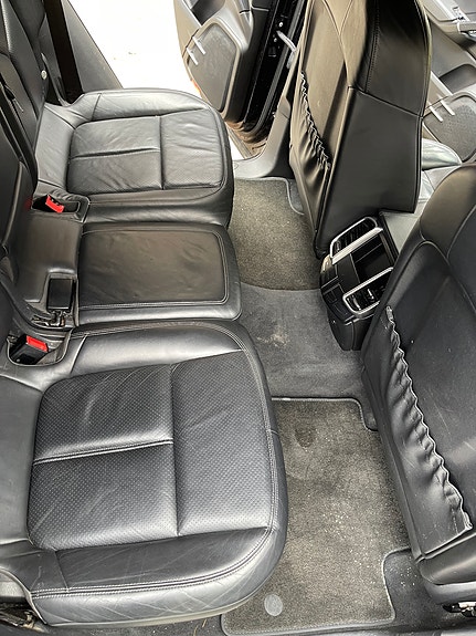 Porsche Cayenne 8 of 19