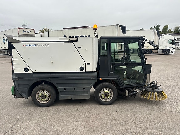 Schmidt Swingo 200 2 of 30