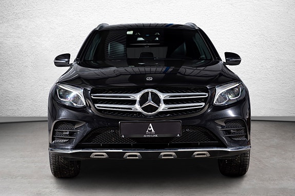 Mercedes-Benz GLC350 e 4 of 5