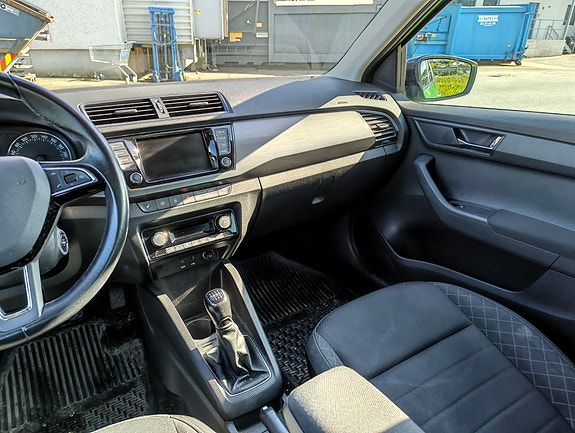 Skoda Fabia 11 of 15