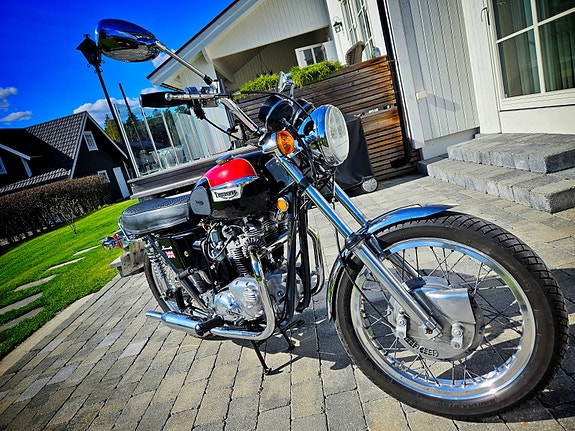 Triumph Bonneville T120 3 of 18