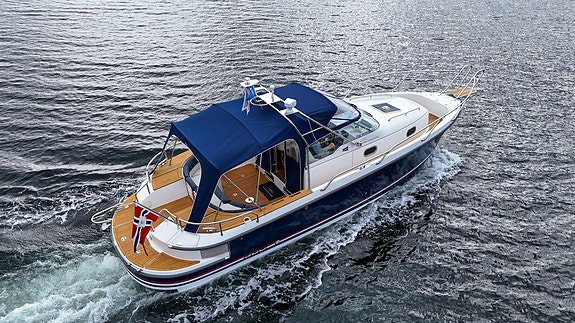 Godt kjøp! Velholdt Nimbus 300R. Volvo Penta D6-350. Ny kalesje. Bør sees! 15 of 30