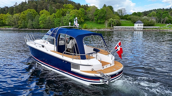 Godt kjøp! Velholdt Nimbus 300R. Volvo Penta D6-350. Ny kalesje. Bør sees! 12 of 30