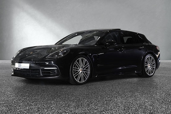 Porsche Panamera 3 of 5