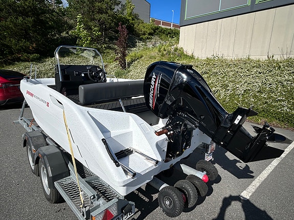Båt leies ut. Fabrikkny Pioner Explorer 16, 60Hk Mercury 13 of 25