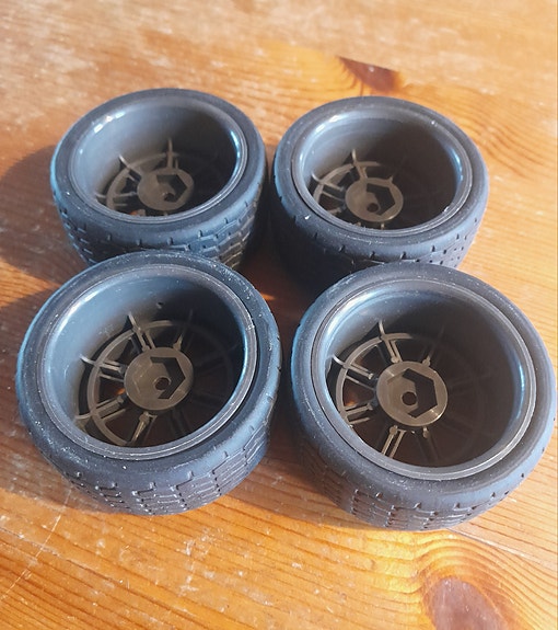 Product image 2 of 4
