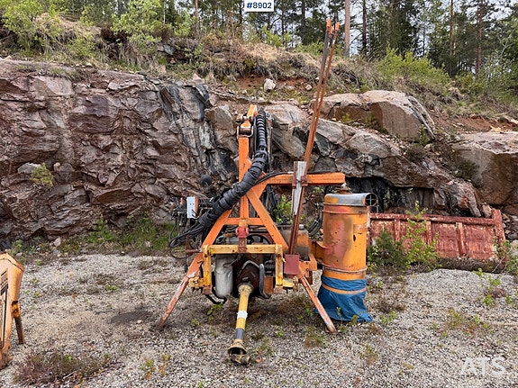 Tamrock Dino 100 Borerigg til traktor. 4 of 5
