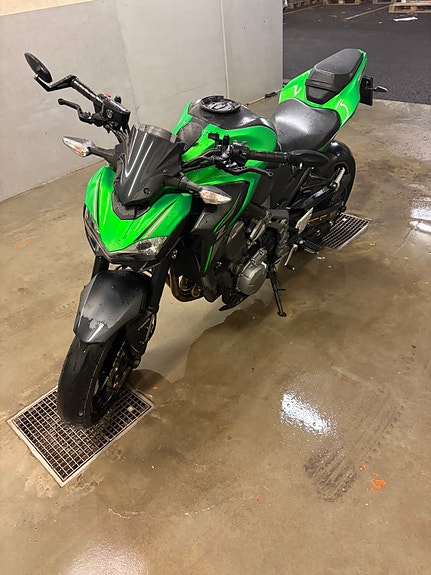 Kawasaki Z 900 8 of 10