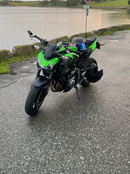Kawasaki Z 900 3 of 10