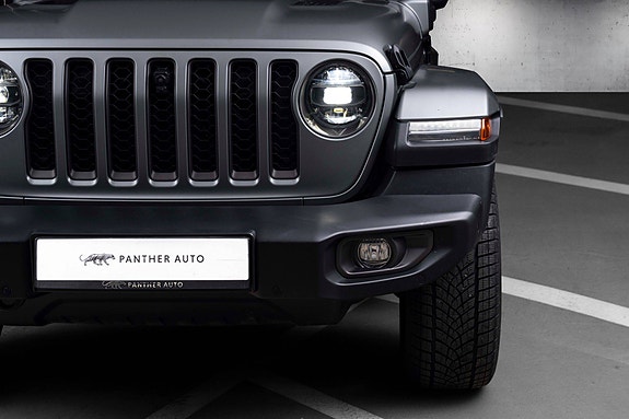 Jeep Wrangler 8 of 24