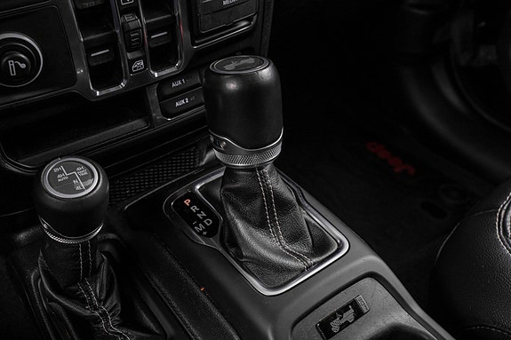 Jeep Wrangler 15 of 24