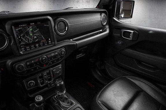 Jeep Wrangler 10 of 24