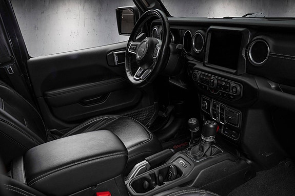 Jeep Wrangler 23 of 24