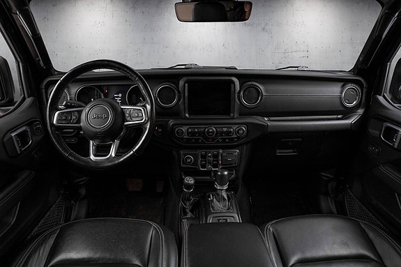 Jeep Wrangler 20 of 24