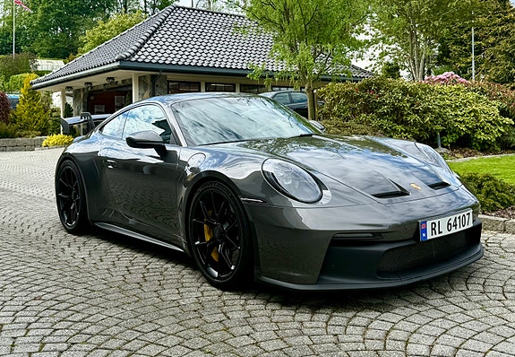Porsche 911 GT3 4 of 5