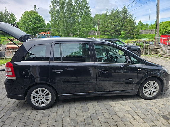 Opel Zafira 4 of 5