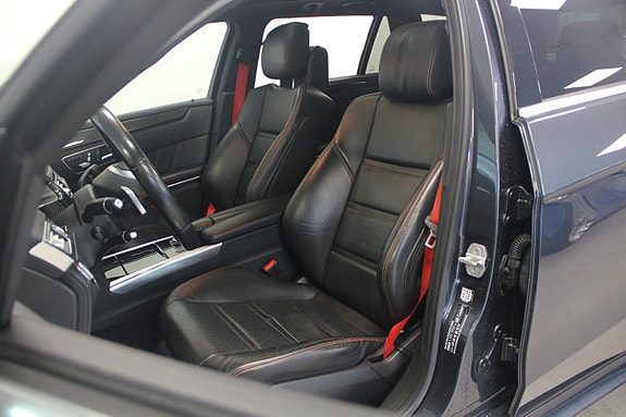 Mercedes-Benz E-Klasse 14 of 30